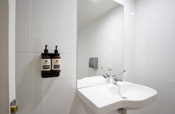 Remington Motor Inn - Accommodation 4U 17