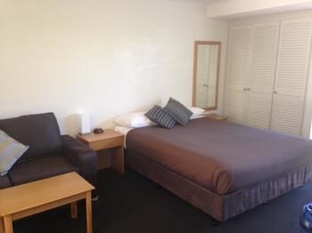 Bathurst Apartments - Accommodation 4U 12