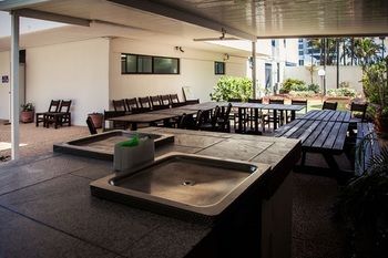 Elouera Tower Beachfront Apartments - Accommodation 4U 4