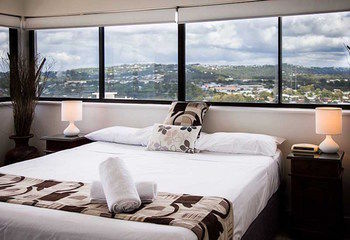 Elouera Tower Beachfront Apartments - Accommodation 4U 8