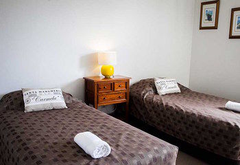 Elouera Tower Beachfront Apartments - Accommodation 4U 9