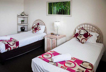 Elouera Tower Beachfront Apartments - Accommodation 4U 12