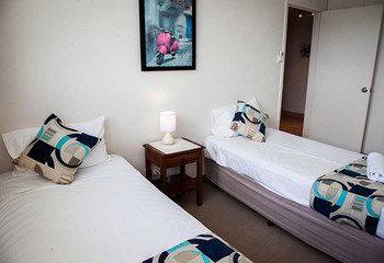 Elouera Tower Beachfront Apartments - Accommodation 4U 17