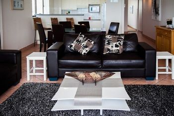 Elouera Tower Beachfront Apartments - Accommodation 4U 28