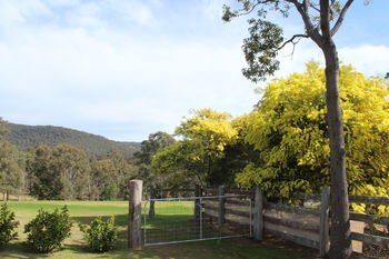 Elfin Hill Country Accommodation - Accommodation 4U 6