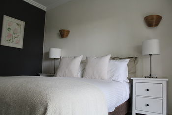 Elfin Hill Country Accommodation - Accommodation 4U 9