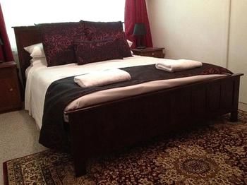 Tudor Cottages Mt Dandenong - Accommodation 4U 5