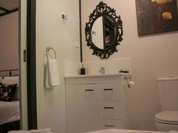 Tudor Cottages Mt Dandenong - Accommodation 4U 8