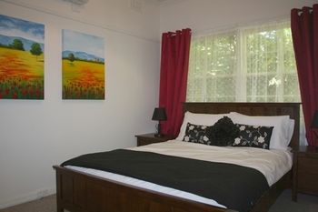 Tudor Cottages Mt Dandenong - Accommodation 4U 16