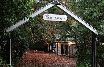 Tudor Cottages Mt Dandenong - Accommodation 4U 21
