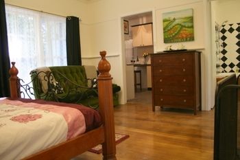 Tudor Cottages Mt Dandenong - Accommodation 4U 28