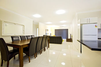 Astina Serviced Apartments - Central - Accommodation 4U 7