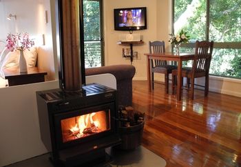 Montville Grove Romantic Cottages - Accommodation 4U 8