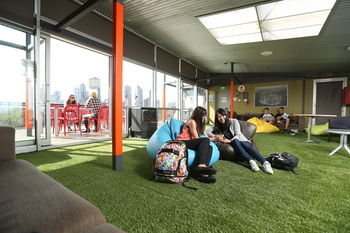 Melbourne Metro YHA - Hostel - Accommodation 4U 0