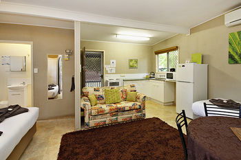 Mapleton Cabins & Caravan Park - Accommodation 4U 22