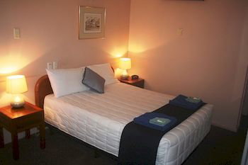 Civic Motel - Accommodation 4U 6