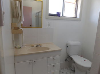 Civic Motel - Accommodation 4U 13