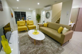 Direct Hotels - Breeze On Brightwater - Accommodation 4U 1