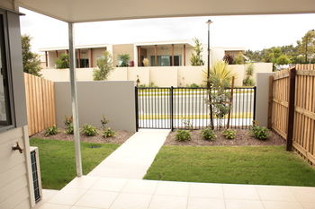 Direct Hotels - Breeze On Brightwater - Accommodation 4U 11