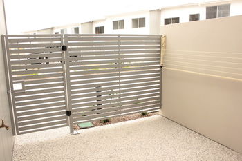 Direct Hotels - Breeze On Brightwater - Accommodation 4U 12