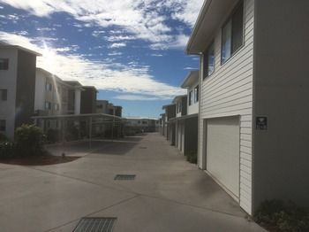 Direct Hotels - Breeze On Brightwater - Accommodation 4U 22