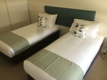 Direct Hotels - Breeze On Brightwater - Accommodation 4U 34