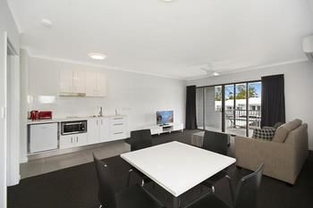 Cooroy Luxury Motel Apartments Noosa - Accommodation 4U 10