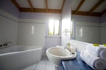 Budgewoi Holiday Park - Accommodation 4U 0