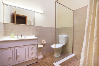 Mollymook Beach Units - Accommodation 4U 1
