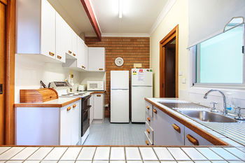 Mollymook Beach Units - Accommodation 4U 12