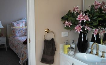 Highclaire House Bed And Breakfast - Accommodation 4U 0