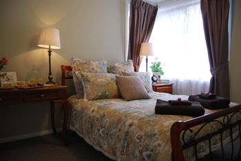 Highclaire House Bed And Breakfast - Accommodation 4U 18