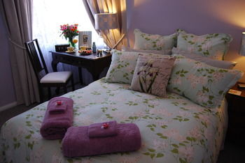 Highclaire House Bed And Breakfast - Accommodation 4U 21