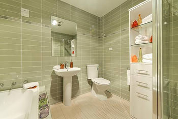 Anchor On Collins - Accommodation 4U 2