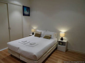 Anchor On Collins - Accommodation 4U 9