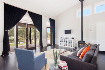 Block Eight - Accommodation 4U 7