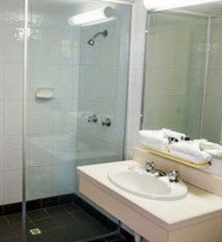 Newcastle Beach Hotel - Accommodation 4U 0