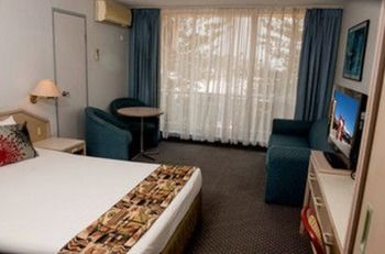 Newcastle Beach Hotel - Accommodation 4U 6