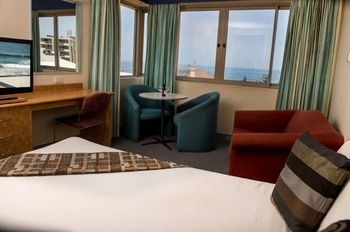 Newcastle Beach Hotel - Accommodation 4U 10