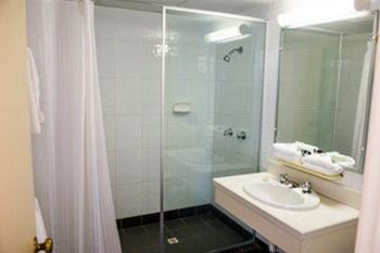 Newcastle Beach Hotel - Accommodation 4U 14