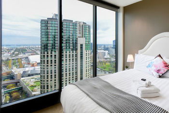 UrbanMinder @ Freshwater Place - Accommodation 4U 33