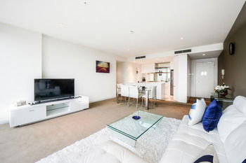 UrbanMinder @ Freshwater Place - Accommodation 4U 42