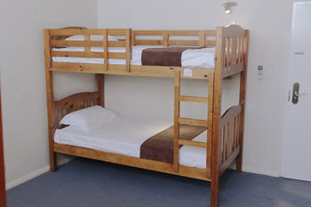 Mad Monkey Backpackers On Broadway - Adults Only - Accommodation 4U 1