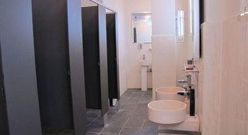 Mad Monkey Backpackers On Broadway - Adults Only - Accommodation 4U 14
