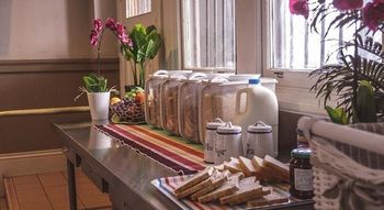 Mad Monkey Backpackers On Broadway - Adults Only - Accommodation 4U 15