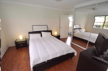 Balmain 2 Mont Furnished Apartment - Accommodation 4U 6
