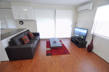 Balmain 2 Mont Furnished Apartment - Accommodation 4U 9