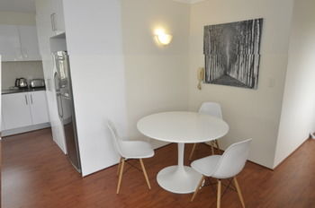 Balmain 2 Mont Furnished Apartment - Accommodation 4U 10