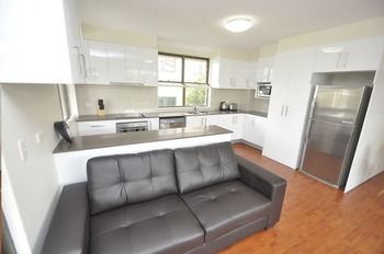 Balmain 2 Mont Furnished Apartment - Accommodation 4U 14