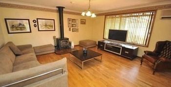 Castle Hill 60A Gil Furnished Apartment - Accommodation 4U 2